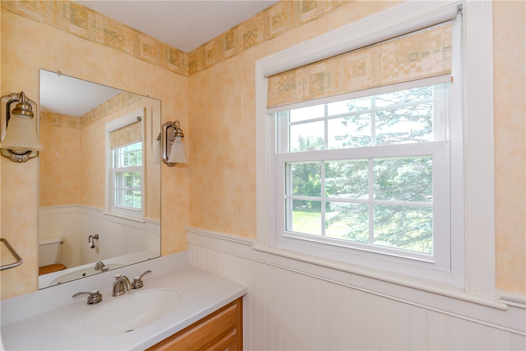 14 Meadow View Drive Smithfield, RI 02917 - Photo 13 of 39 Half bath