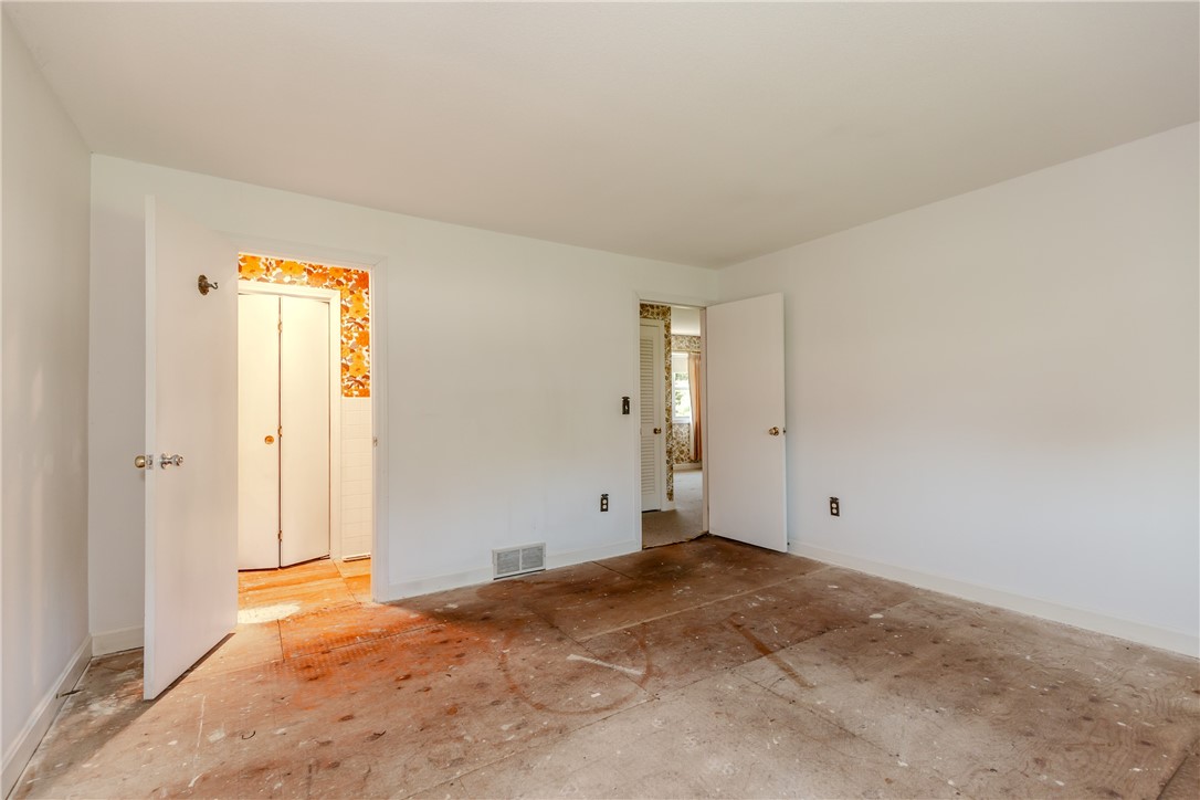 14 Meadow View Drive Smithfield, RI 02917 - Photo 14 of 39 Primary bedroom