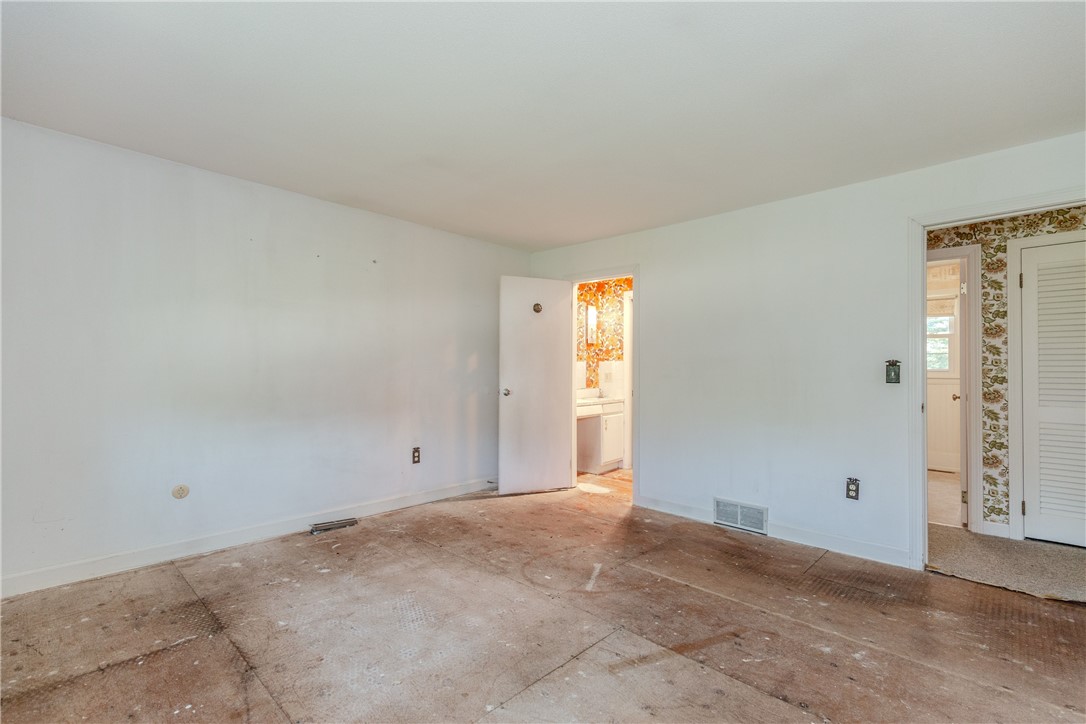 14 Meadow View Drive Smithfield, RI 02917 - Photo 15 of 39 Primary bedroom