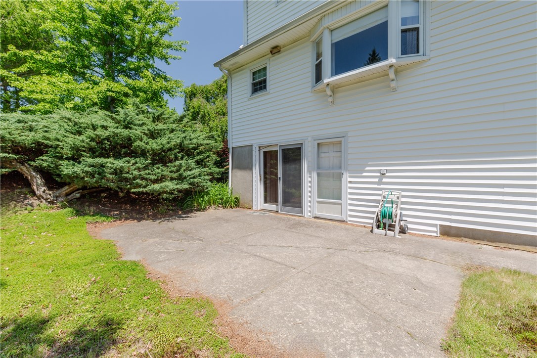 14 Meadow View Drive Smithfield, RI 02917 - Photo 32 of 39 Patio