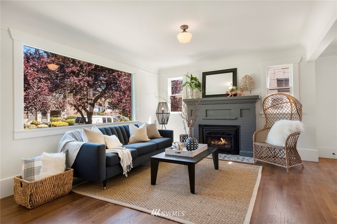 725 North 67th Street, Unit 1 Seattle, WA 98103 - Photo 3 of 18