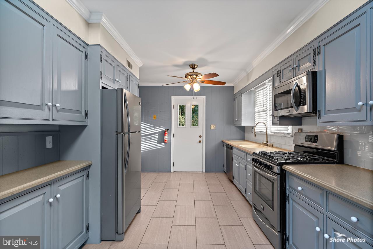 818 East Evesham Road Glendora, NJ 08029 - Photo 5 of 36 Gallery Image 5