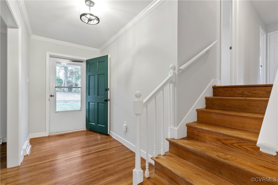9761 Tuxford Road Chesterfield, VA 23236 - Photo 5 of 49 Entrance foyer with hardwood / wood-style floors a