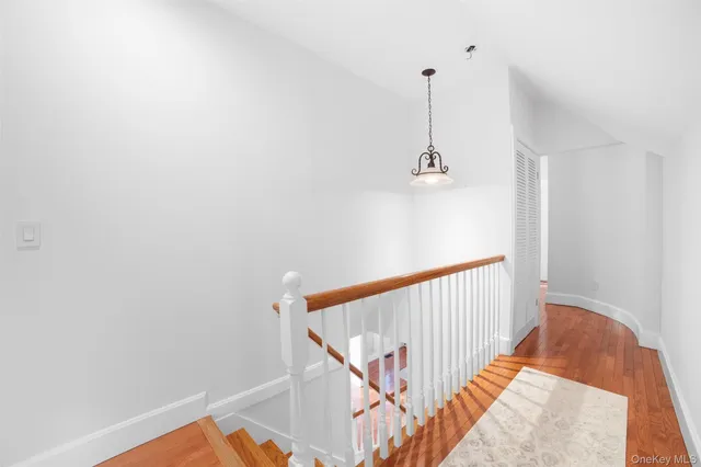 $950,000 | 14 Mark Mead Road, Cross River, NY 10518