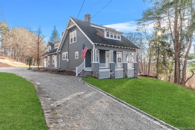 $950,000 | 14 Mark Mead Road, Cross River, NY 10518