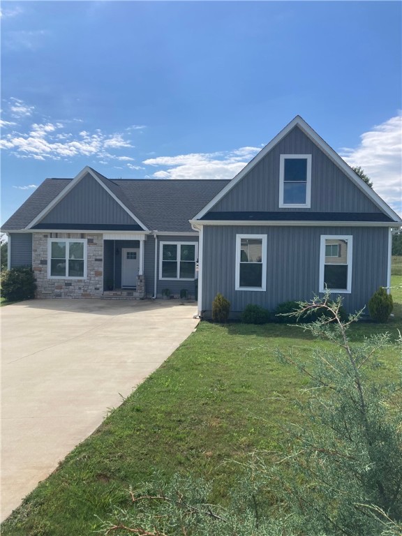 1902 Queen Drive Walhalla, SC 29691 - Photo 1 of 31 Gallery Image 1