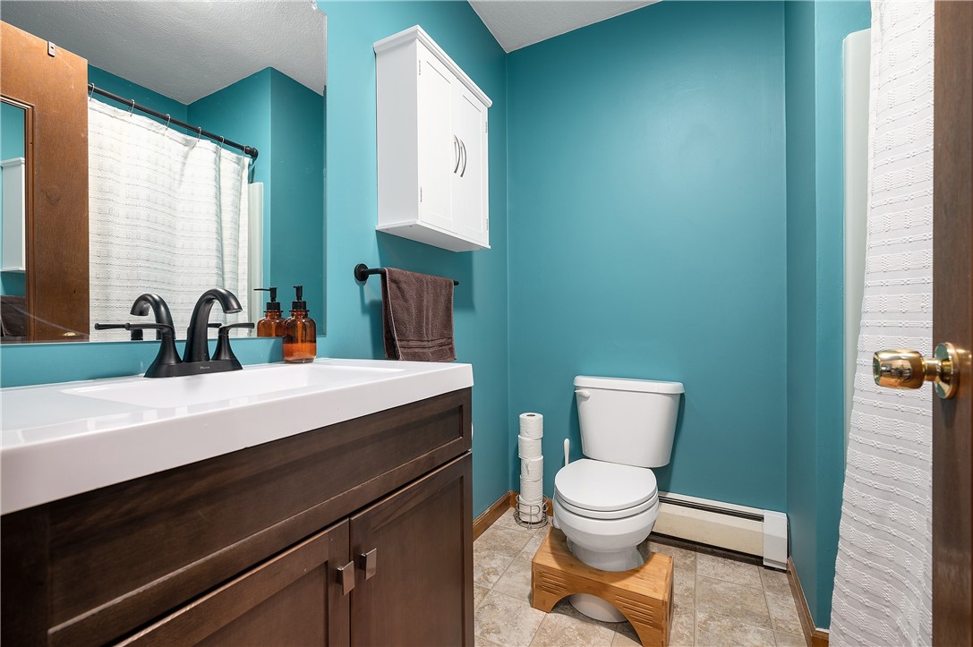 84 Rowe Avenue Pawtucket, RI 02861 - Photo 11 of 20 Gallery Image 11