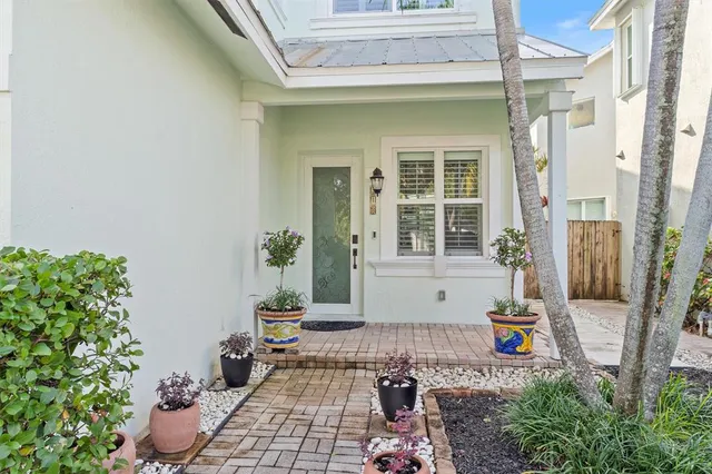 $825,000 | 518 Southwest 9th Street, Unit 518, Fort Lauderdale, FL 33315