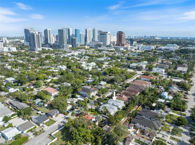 $825,000 | 518 Southwest 9th Street, Unit 518, Fort Lauderdale, FL 33315