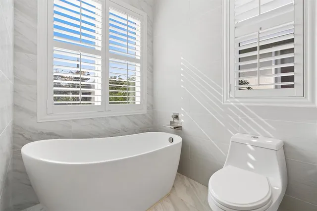 $825,000 | 518 Southwest 9th Street, Unit 518, Fort Lauderdale, FL 33315