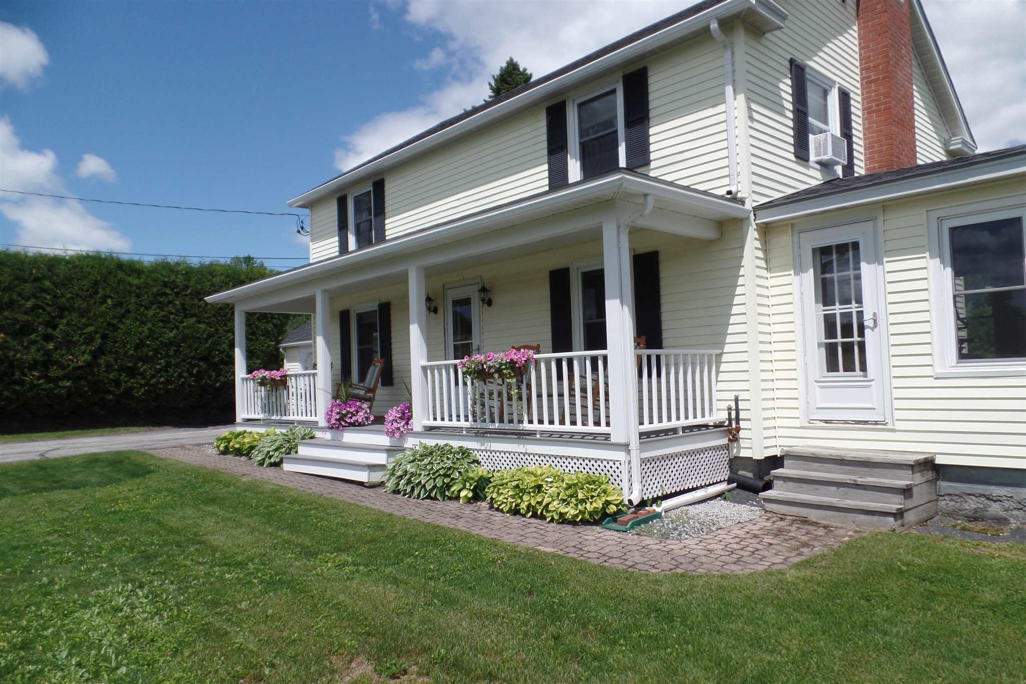 79 Bridge Street Barre Town, VT 05641 - Photo 2 of 40