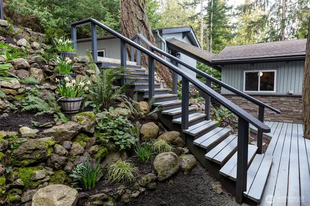 $1,550,000 | 455 Mineral Point Road, Friday Harbor, WA 98250