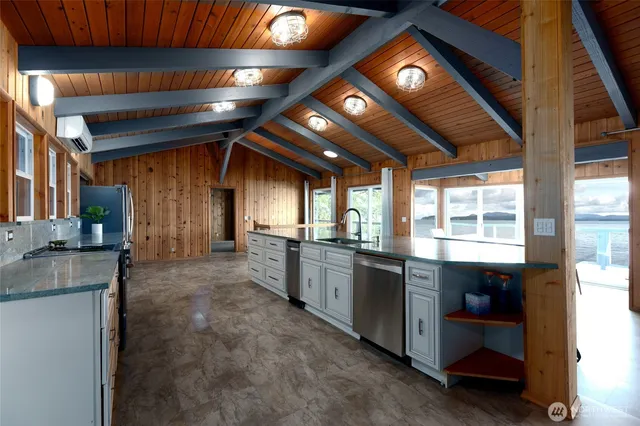 $1,550,000 | 455 Mineral Point Road, Friday Harbor, WA 98250