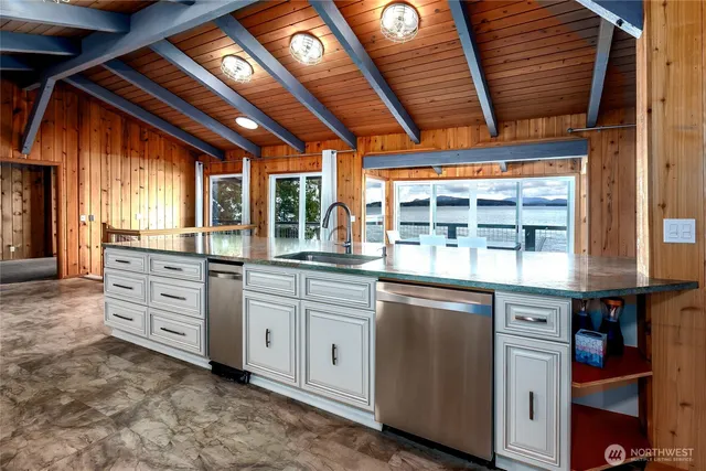 $1,550,000 | 455 Mineral Point Road, Friday Harbor, WA 98250