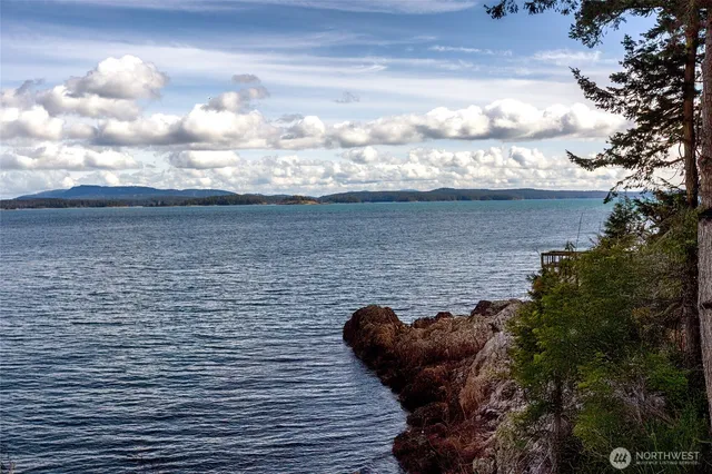 $1,550,000 | 455 Mineral Point Road, Friday Harbor, WA 98250