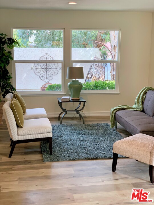 25661 Yucca Valley Road Valencia, CA 91355 - Photo 13 of 33 Gallery Image 13