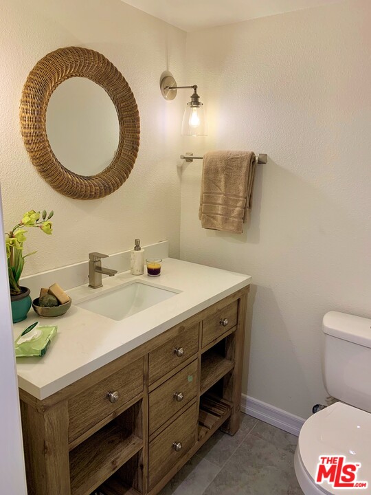 25661 Yucca Valley Road Valencia, CA 91355 - Photo 20 of 33 Gallery Image 20