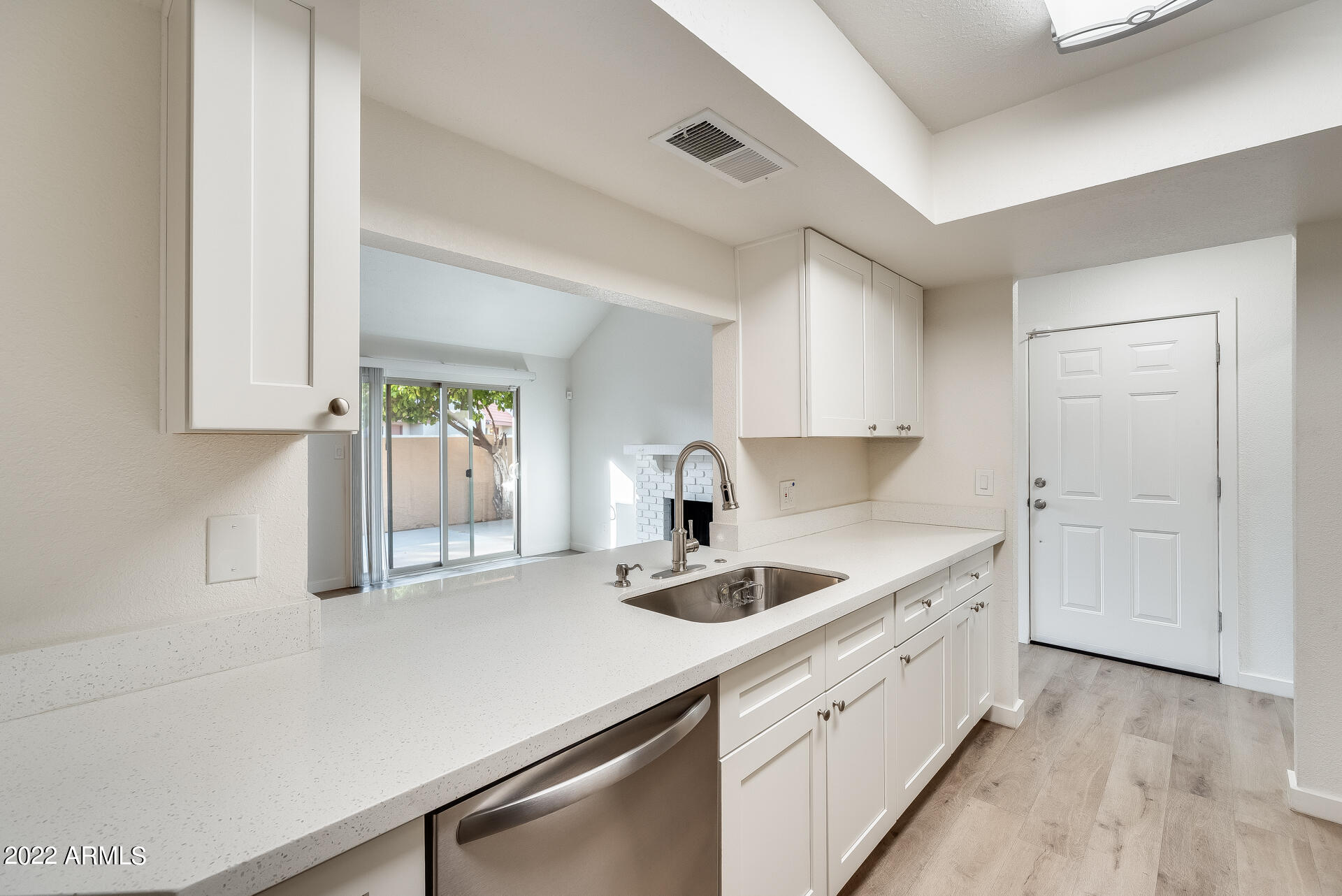 4114 West Calavar Road Phoenix, AZ 85053 - Photo 14 of 36 Gallery Image 14