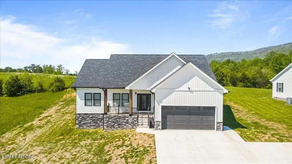 $374,900 | 309 Greene Lane, La Follette, TN 37766