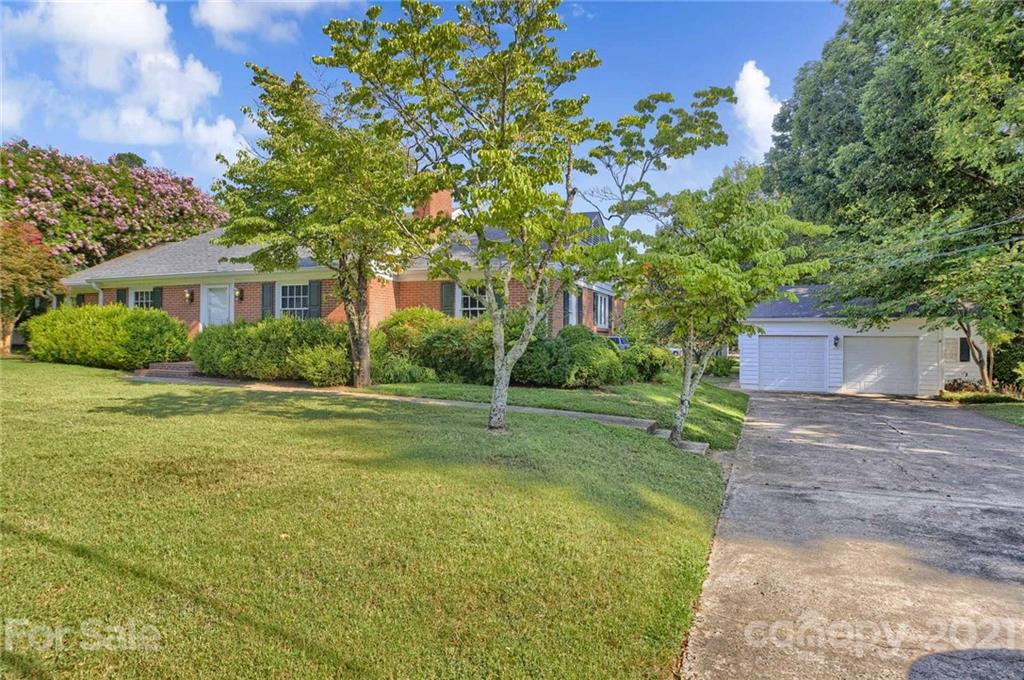110 West Ridge Road Salisbury, NC 28147 - Photo 19 of 41 a view of a house with a garden