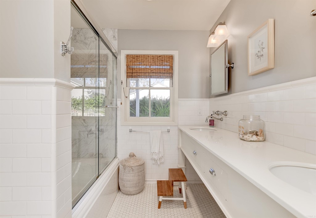 5935 Beaumont Avenue La Jolla, CA 92037 - Photo 19 of 27