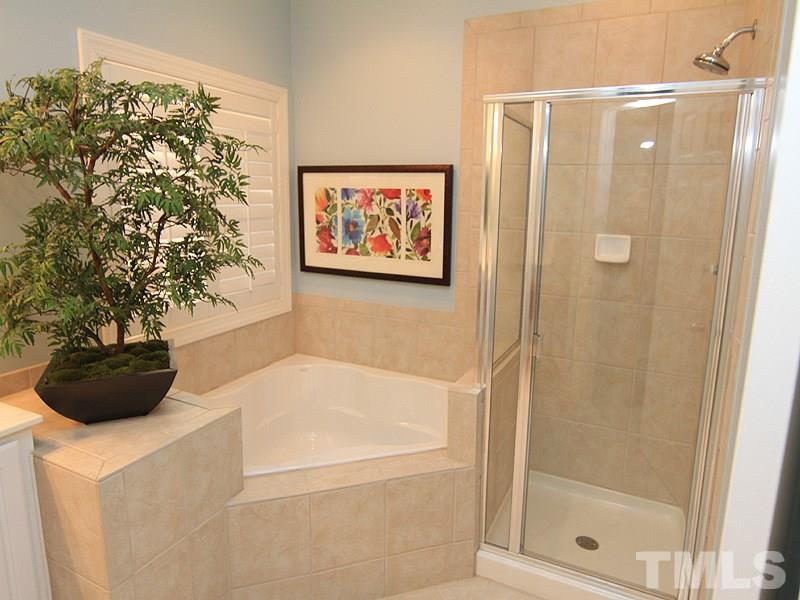 3524 Edgemont Drive Raleigh, NC 27612 - Photo 7 of 17 Enter into the calgon zone....serenity at its best!