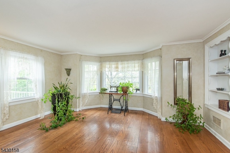 839 Rifle Camp Road Woodland Park, NJ 07424 - Photo 13 of 34 Gallery Image 13