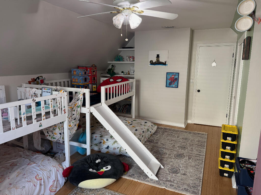 402 Sandy Ridge Circle Mary Esther, FL 32569 - Photo 10 of 14 42198_6a0c6f5d7127a_05.19.2026_image-10