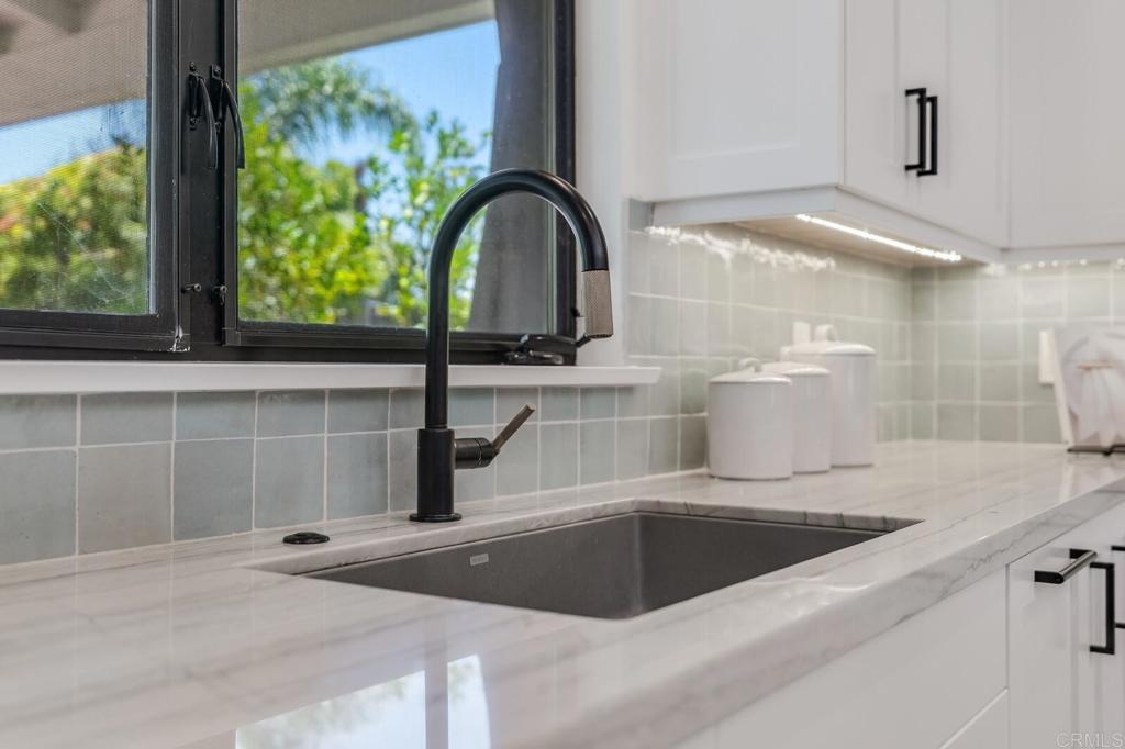 829 Elmview Drive Encinitas, CA 92024 - Photo 17 of 44