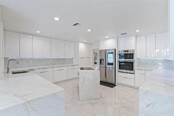 $3,399,900 | 7225 Gleneagle Drive, Miami Lakes, FL 33014