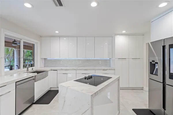 $3,399,900 | 7225 Gleneagle Drive, Miami Lakes, FL 33014