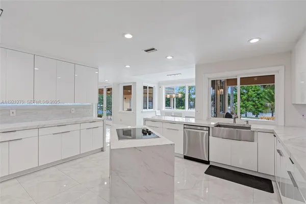 $3,399,900 | 7225 Gleneagle Drive, Miami Lakes, FL 33014