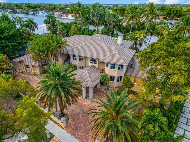$3,749,900 | 7225 Gleneagle Drive, Miami Lakes, FL 33014