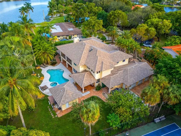 $3,399,900 | 7225 Gleneagle Drive, Miami Lakes, FL 33014