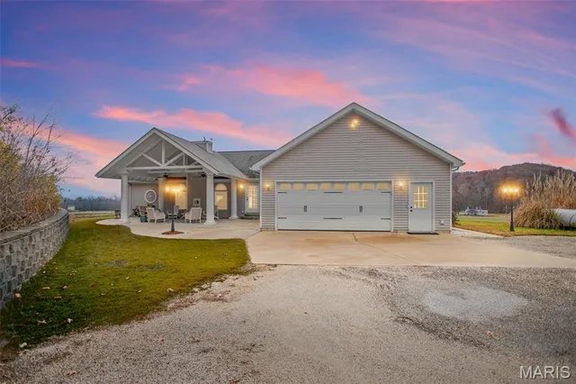 $350,000 | 208 Crawford Creek Road, Kampsville, IL 62053