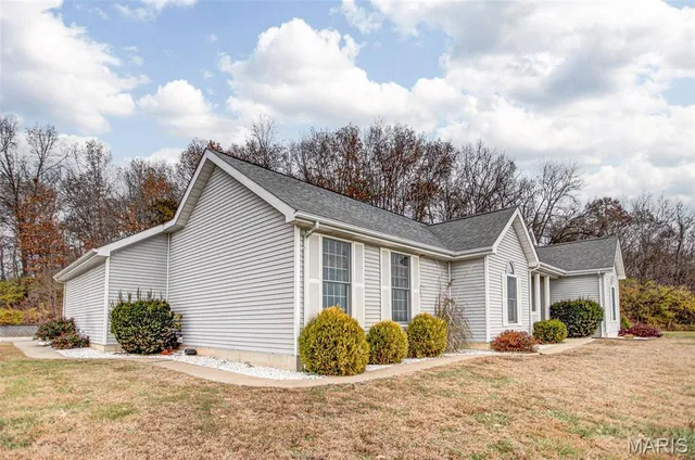 $350,000 | 208 Crawford Creek Road, Kampsville, IL 62053