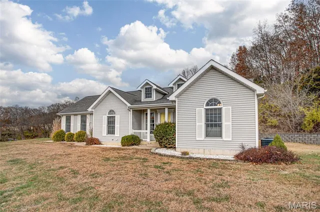 $350,000 | 208 Crawford Creek Road, Kampsville, IL 62053