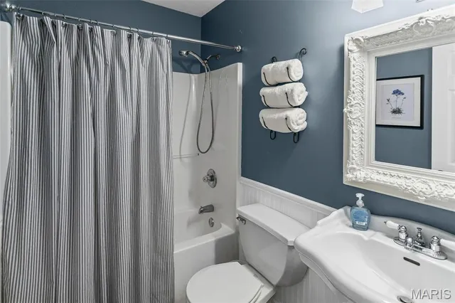 $350,000 | 208 Crawford Creek Road, Kampsville, IL 62053