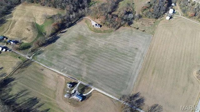 $350,000 | 208 Crawford Creek Road, Kampsville, IL 62053