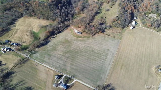 $350,000 | 208 Crawford Creek Road, Kampsville, IL 62053