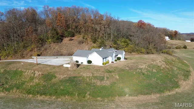 $350,000 | 208 Crawford Creek Road, Kampsville, IL 62053