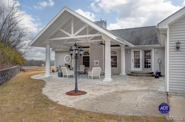 $350,000 | 208 Crawford Creek Road, Kampsville, IL 62053