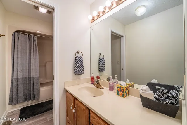 $455,000 | 301 Cheestana Way, Loudon, TN 37774