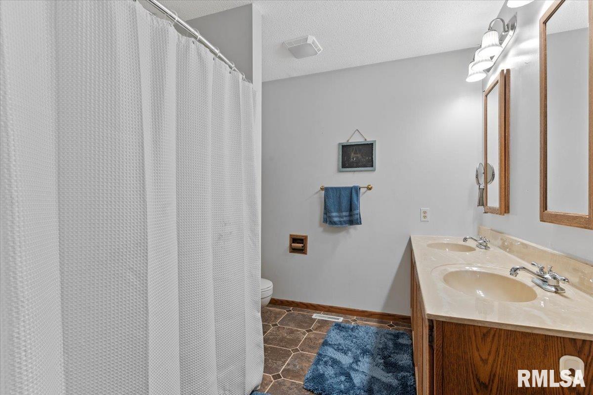 2508 West Harbauer Lane Springfield, IL 62702 - Photo 24 of 39