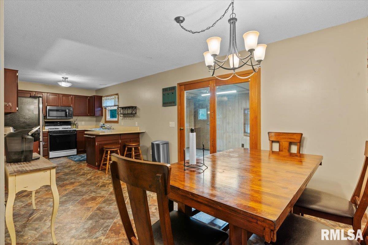 2508 West Harbauer Lane Springfield, IL 62702 - Photo 8 of 39