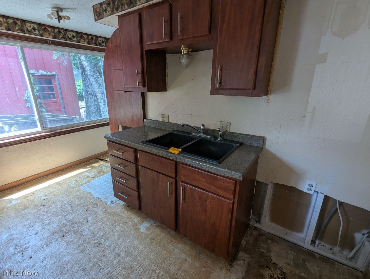 Undisclosed Address Canton, OH 44708 - Photo 5 of 11