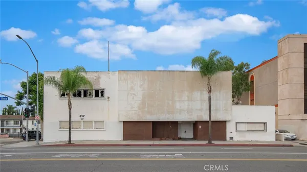 a view of a white building