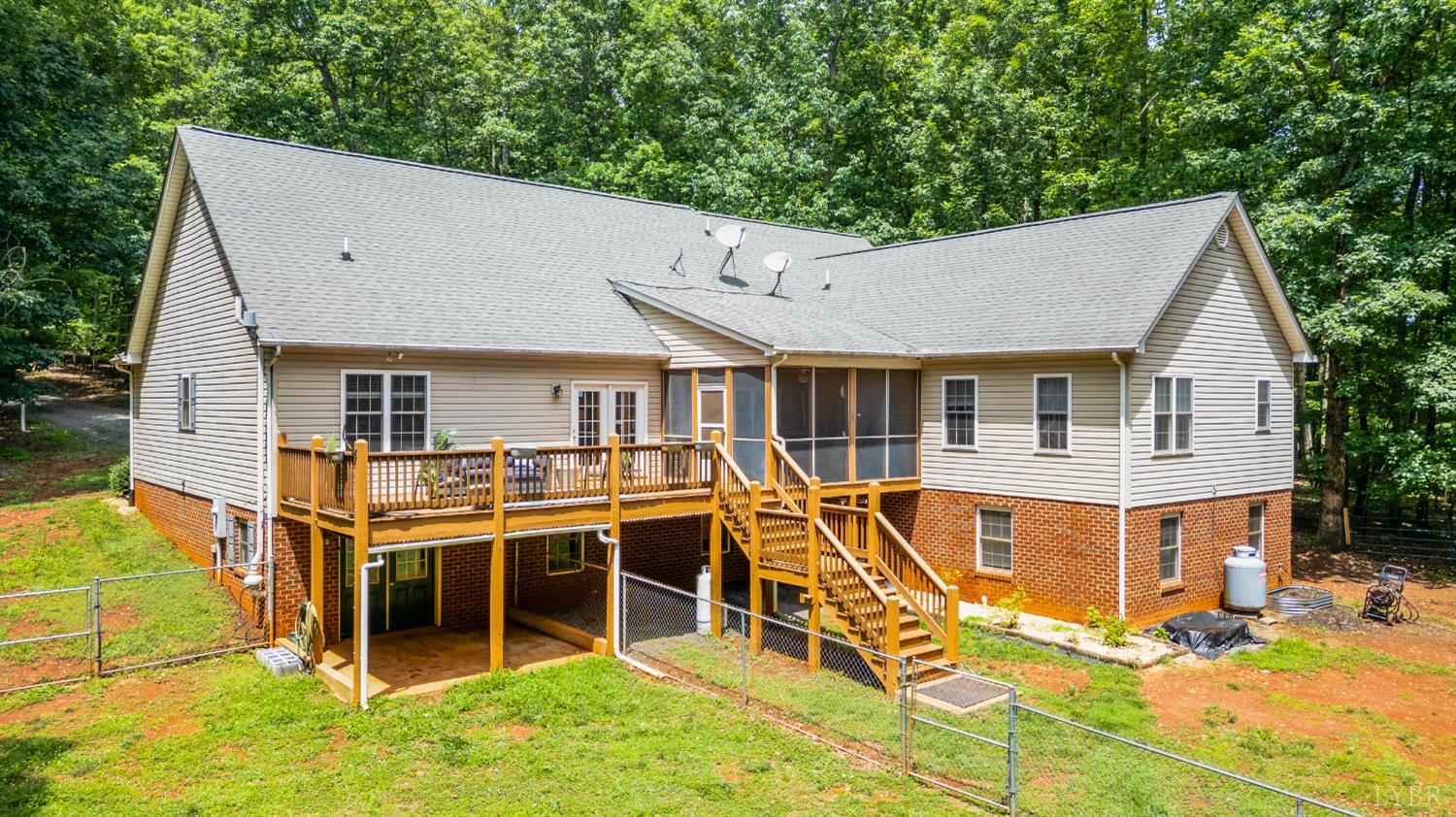 429 Matohe Road Monroe, VA 24574 - Photo 2 of 73