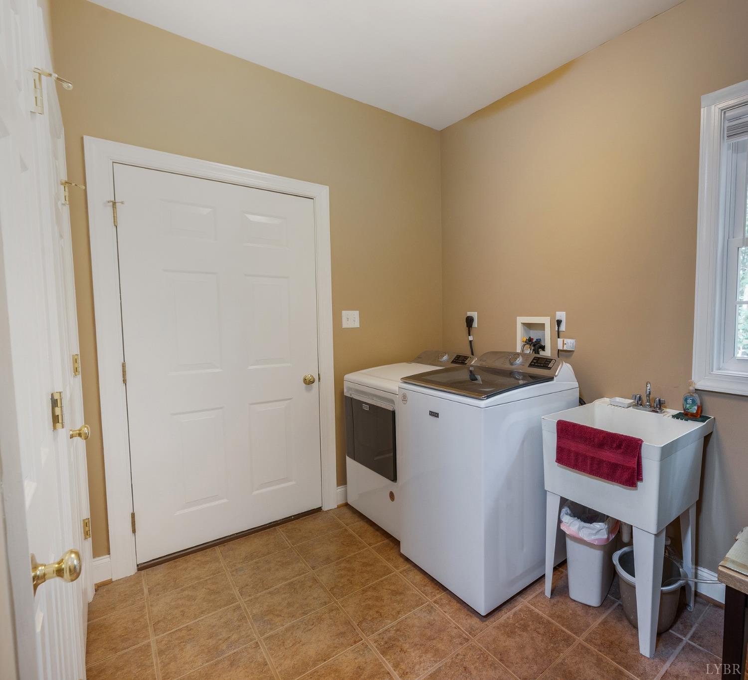 429 Matohe Road Monroe, VA 24574 - Photo 38 of 73 a utility room with dryer and washer