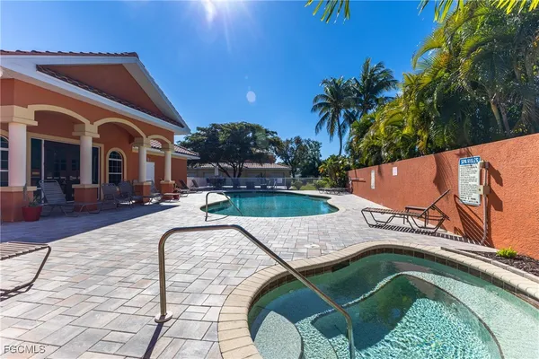 $1,700 | 15989 Mandolin Bay Drive, Unit 204, Fort Myers, FL 33908